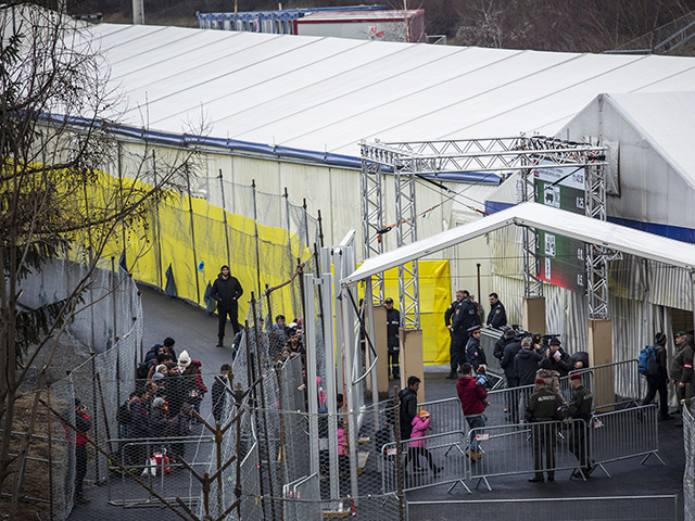 Словения привлечет армию для контроля за потоком мигрантов