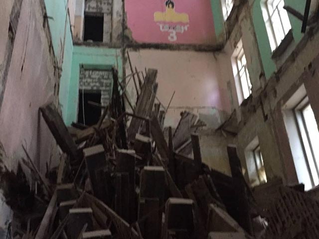 На улице Богдана Хмельницкого в центре Киева в отселенном доме обрушились перекрытия нескольких этажей