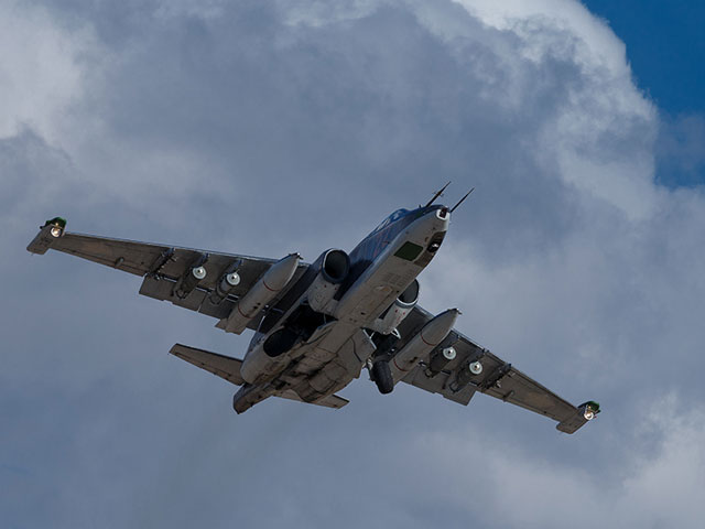 Российские самолеты возобновили бомбардировки на севере Сирии, утверждают повстанцы
