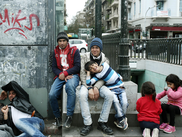 Греция готовится к тому, что из-за ужесточения пропускного режима "на балканском маршруте" в стране будет скапливаться все больше беженцев