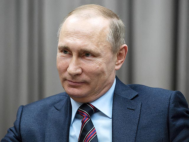 Президент России Владимир Путин подписал принятый на прошлой неделе в ускоренном порядке закон, согласно которому с 1 апреля 2016 года повышаются налоговые ставки акцизов на автомобильный бензин