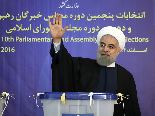 Президент Ирана Хасан Рухани и его сторонники из числа реформаторов одержали победу на выборах в Совет экспертов республики от региона Тегеран