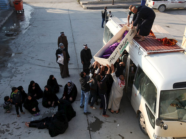 На менее 40 человек погибли в Ираке в результате взрыва, устроенного смертником во время похорон участника шиитских вооруженных формирований