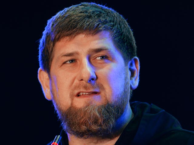 Глава Чечни Рамзан Кадыров высказал мнение, что убийство оппозиционного политика Бориса Немцова год назад могло быть выгодно тем, кто сегодня эксплуатирует имя убитого политика в своих целях