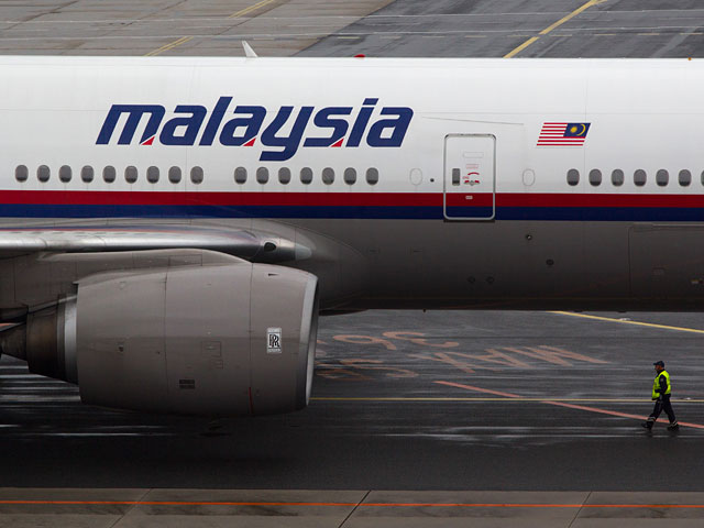 В марте 2014 года самолет компании Malaysia Airlines пропал в ходе рейса из Куала-Лумпура в Пекин, на борту находились 239 человек