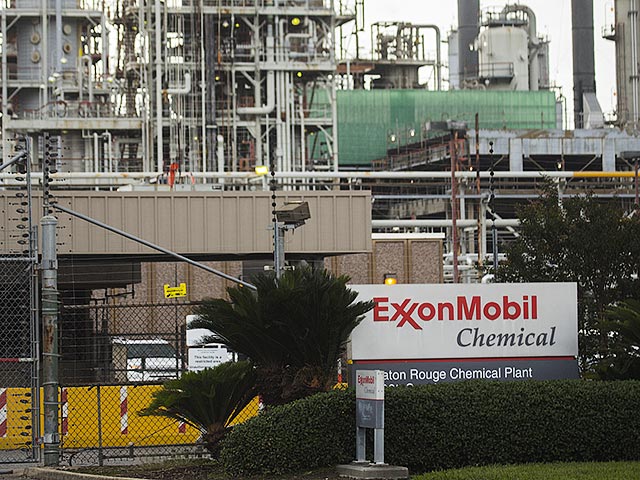 Exxon Mobil стала первой крупной американской нефтяной компанией, которая начала экспорт нефти из страны