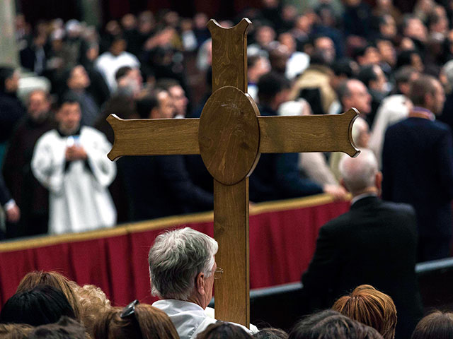 Число атеистов, ассоциирующих христианскую религию с экстремизмом, существенно возросло после прошлогодних терактов в Сан-Бернардино и Париже