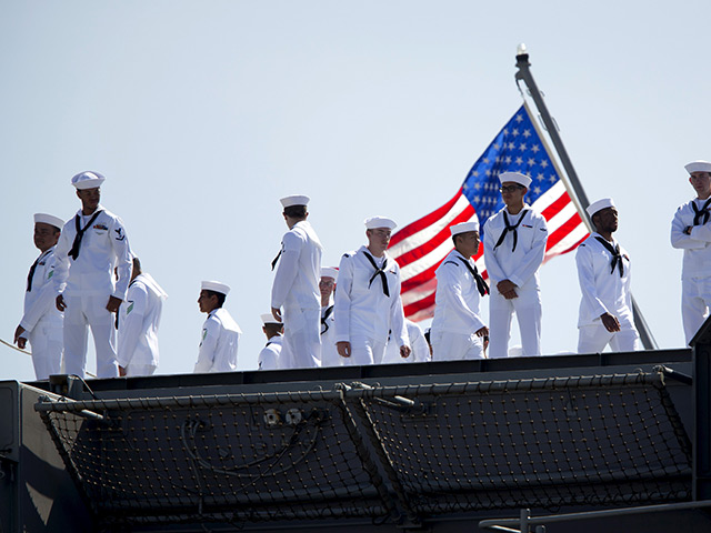 Командование ВМС США разрешило своим морякам больше весить