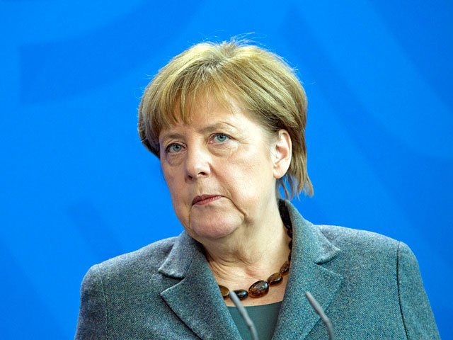 Несмотря на миграционный кризис, Германия намерена придерживаться сбалансированного бюджета, который не предусматривает новых кредитов, заявила в интервью газете Bild am Sonntag канцлер ФРГ Ангела Меркель
