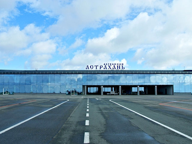Пассажиры самолета компании Royal Flight, который совершил аварийную в Астрахани по пути с Гоа, вылетели в Москву другим бортом