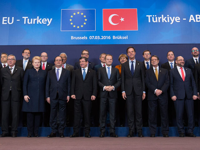 &#65279;Саммит в Брюсселе западные СМИ расценили как "тошнотворное зрелище заискивания перед Эрдоганом"