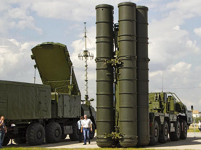 В Москве опровергли сообщения кувейтской прессы о заморозке контракта на поставку Россией Ирану зенитных ракетных комплексов С-300ПМУ-2