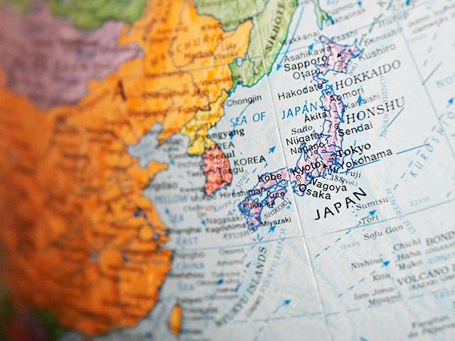 После самого мощного в национальной истории землетрясения 11 марта 2011 года территория Японии продолжает смещаться на восток в сторону Америки
