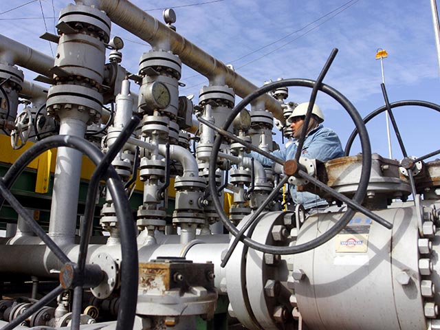 Встреча представителей стран ОПЕК и не входящих в картель стран - производителей нефти вряд ли состоится 20 марта, так как Иран пока не подтвердил готовность заморозить добычу