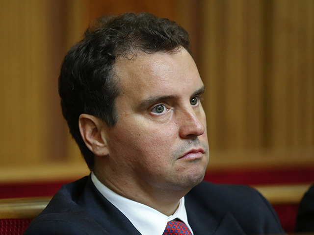 Уволившийся министр экономики Украины вернулся на работу, но хочет уйти снова