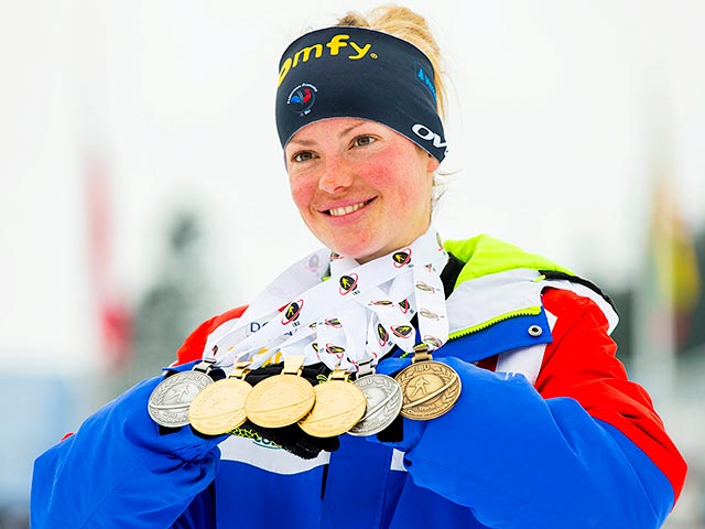 Биатлонистка из Франции Мари Дорен-Абер победила в масс-старте на чемпионате мира в норвежском Холменколлене