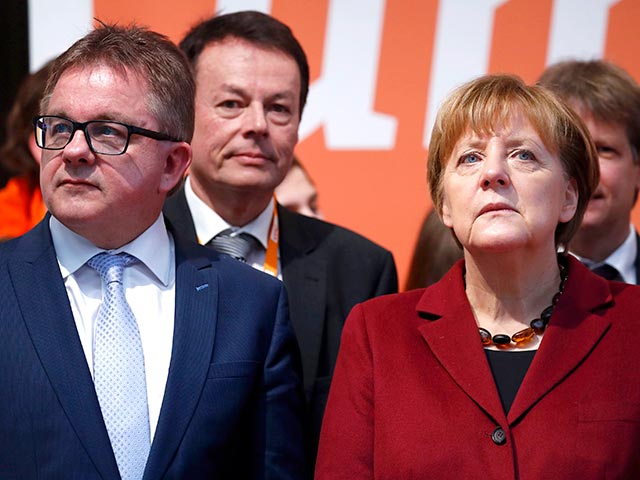 В то же время партия Меркель Христианско-демократический союз (ХДС) теряет довольно значительное количество голосов