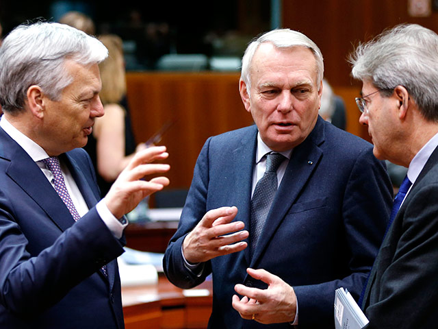 Министры иностранных дел стран-членов ЕС, которые собрались на совещание в Брюсселе, сформулировали пять основополагающих принципов, в соответствии с которыми они намерены выстраивать свои отношения с Россией