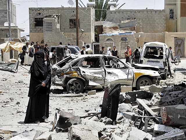 Саудовская Аравия сократит число авиаударов по повстанцам в Йемене. При этом поддерживаемая США коалиция, состоящая преимущественно из арабских государств, продолжит поддерживать с воздуха йеменское правительство в борьбе с хуситами