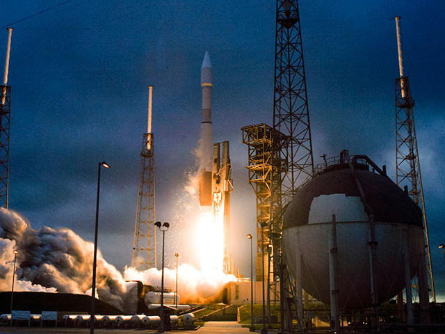Ракета с кораблем Cygnus и грузом для МКС успешно стартовала с мыса Канаверал