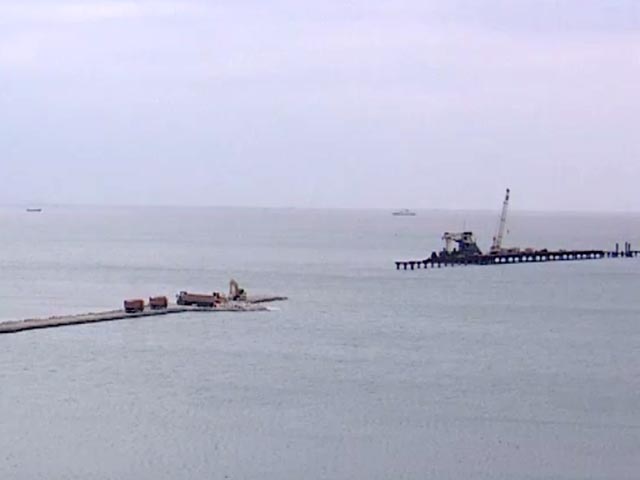 Турецкий сухогруз "Лира" компании Turkuaz Shipping Corp, который врезался в опоры рабочего моста в Керченском проливе, задержан в порту Таганрога