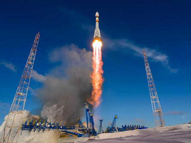 Ракета-носитель "Союз-2.1а" с военным спутником Минобороны на борту стартовала с космодрома Плесецк в Архангельской области