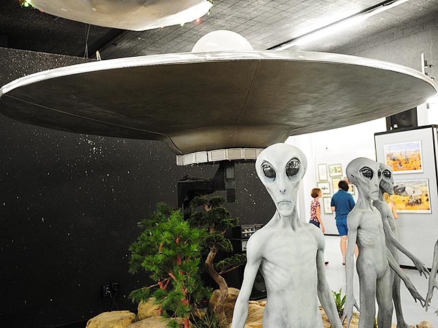 В США арестован подросток, укравший из музея НЛО модель "летающей тарелки"