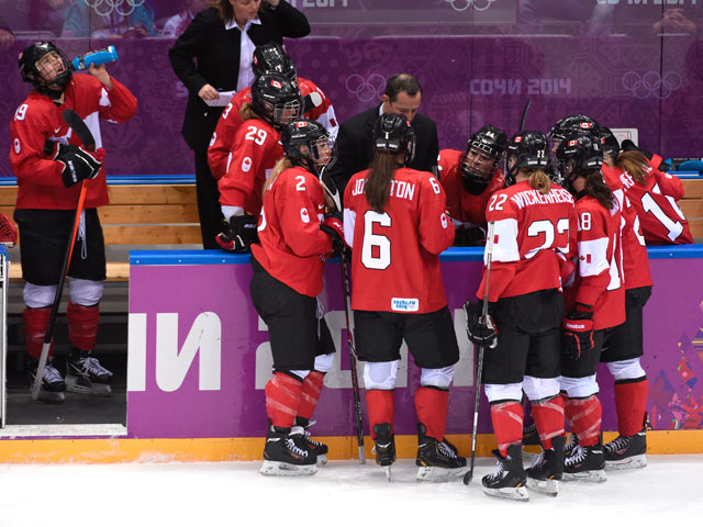 Канадки разгромили сборную России на чемпионате мира по хоккею