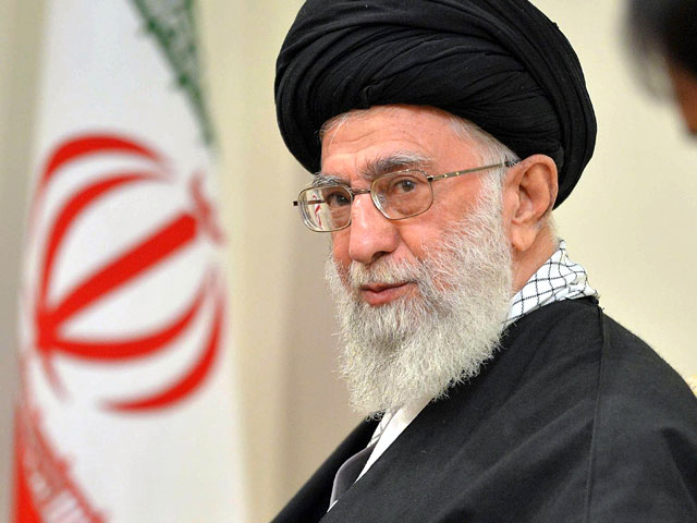 Верховный лидер Ирана аятолла Али Хаменеи, выступивший в среду на встрече с группой поэтов и панегириков, восхваляющих семейство Пророка Мухаммеда, поддержал развитие ракетной программы страны