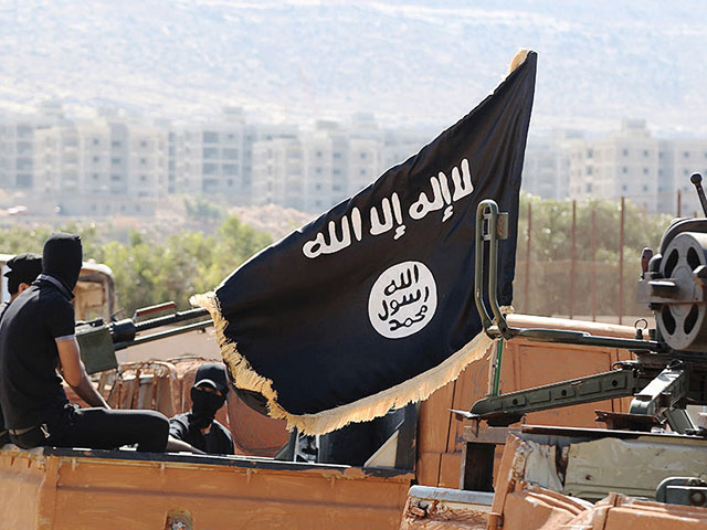 Руководство "Исламского государства" (запрещенная в РФ террористическая группировка ДАИШ) опубликовала декрет, запрещающий оставшимся в Ракке христианам покидать город