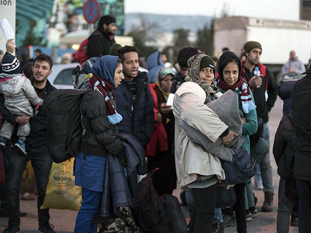 Евросоюз и Турция с понедельника, 4 апреля, начинают реализацию схемы возврата прибывших в Европу через Турцию нелегальных мигрантов в обмен на беженцев из Сирии