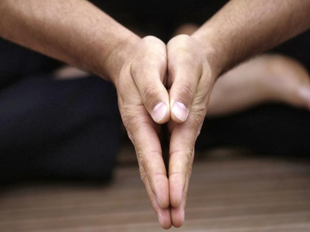Задержанных "адептов" "Аум Синрикё" отпустили: они оказались обычными любителями йоги