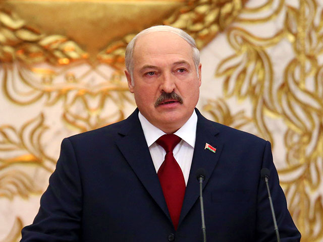 Президент Белоруссии Александр Лукашенко подписал в понедельник, 11 апреля 2016 года, указ "О совершенствовании пенсионного обеспечения", в соответствии с которым пенсионный возраст белорусов повышается на три года