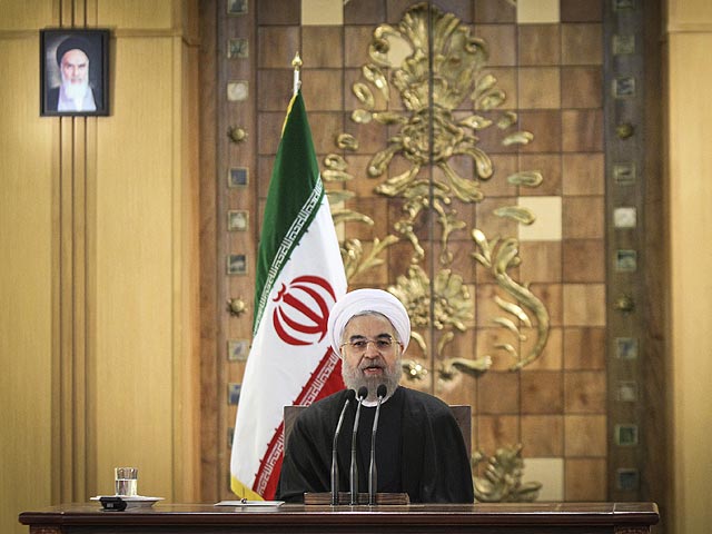 Президент Ирана не одобрил действия 7000 агентов тайной полиции, которые следят за поведением женщин на улицах Тегерана