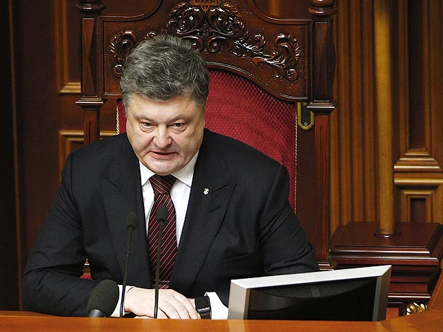 Президент Украины Петр Порошенко подписал закон о запрете на показ в стране российских фильмов, снятых после 1 января 2014 года. Об этом сообщается на сайте Верховной Рады