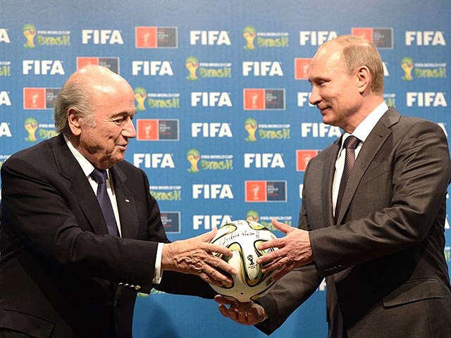 Бывший президент Международной федерации футбола (ФИФА) Йозеф Блаттер поставил президента РФ Владимира Путина на четвертое место в своем рейтинге мировых лидеров, разбирающихся в футболе