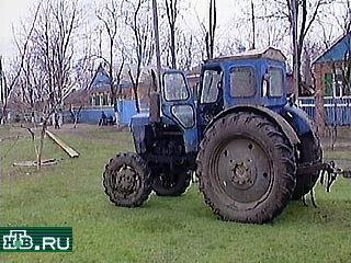 Французский крестьянин доехал на тракторе до Челябинской области