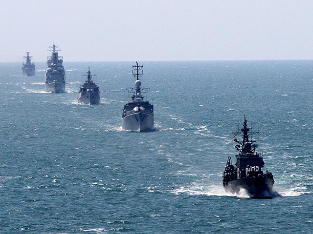 Руководство Североатлантического альянса в ближайшее время собирается увеличить военное присутствие в Черном море для сдерживания России