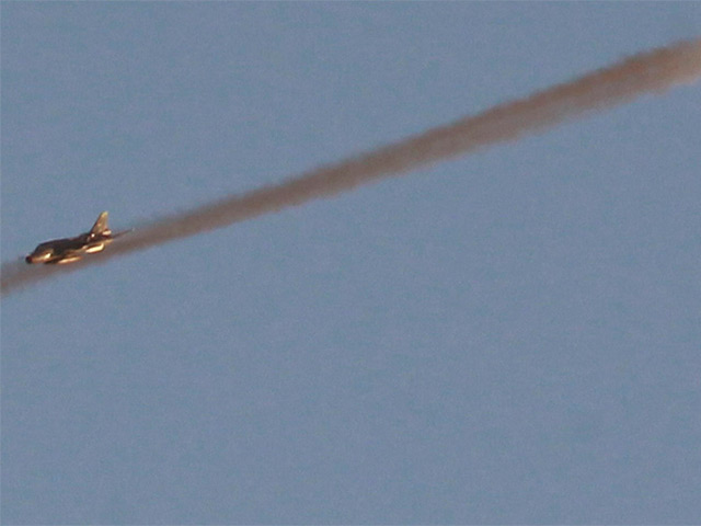 СМИ: боевики ИГ захватили в плен пилота разбившегося самолета ВВС Сирии