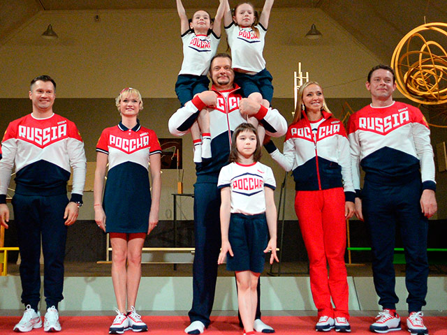 В понедельник в столичной Третьяковской галерее была официально представлена спортивная форма сборной России на Олимпийских играх 2016 года, которые пройдут с 5 по 21 августа в Рио-де-Жанейро