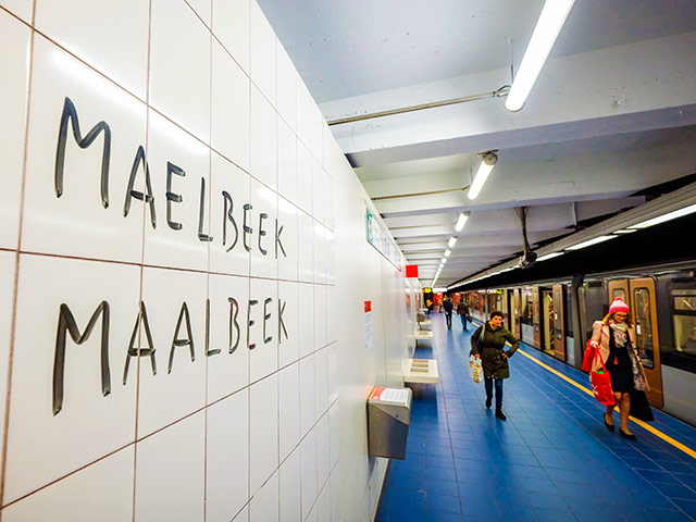 В брюссельском метро в понедельник, 25 апреля, открылась для пассажиров станция метро "Мальбек", на которой 22 марта произошел теракт