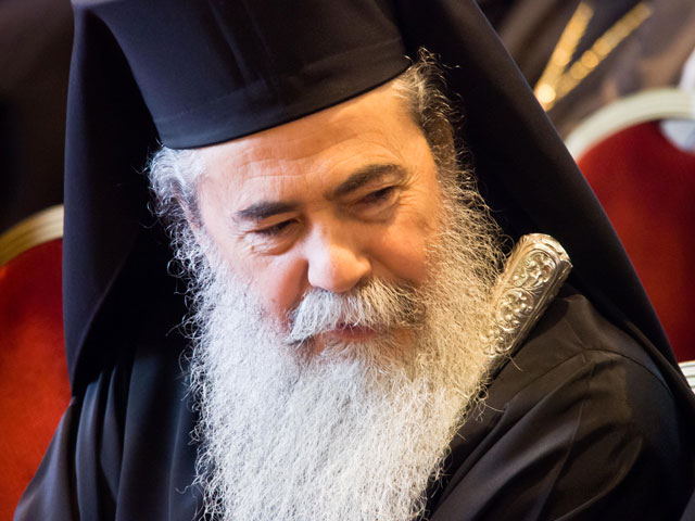 Глава Иерусалимской церкви призвал православных выступить единым фронтом в защите христиан