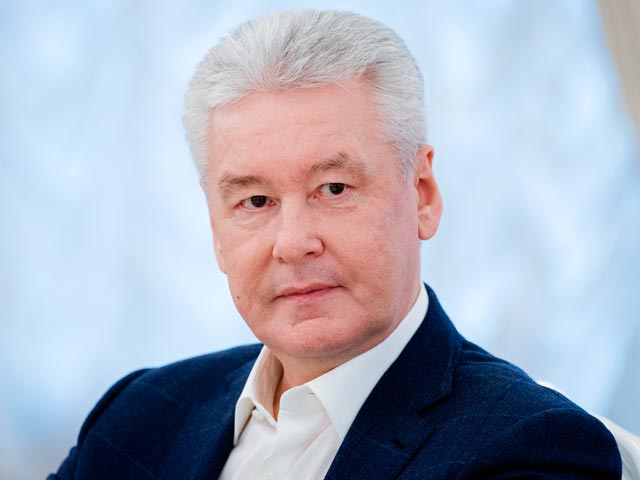 Мэр Москвы Сергей Собянин отчитался о скромных доходах за 2015 год: они уменьшились на 700 тысяч рублей