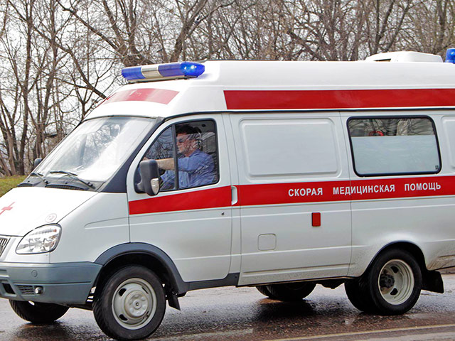 1 мая в 9:40 на 600-м километре федеральной автотрассы М-5 "Урал" произошло дорожно-транспортное происшествие с участием автомобиля Lada Kalina и патрульного автомобиля ДПС Lada Priora