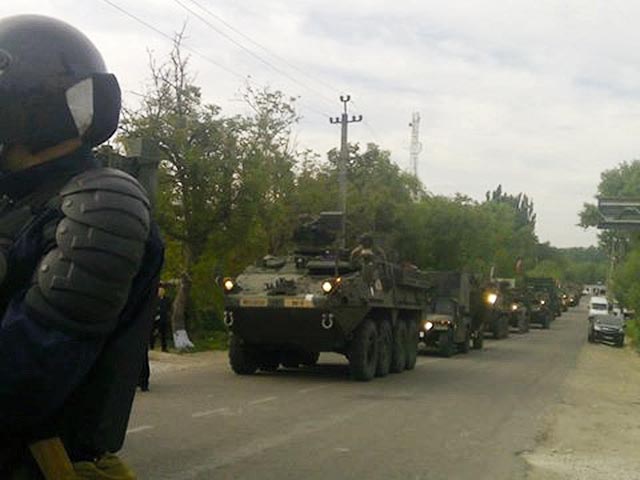 Колонне военной техники США потребовалась помощь молдавской полиции, чтобы проследовать от румынской границы на полигон Негрешты в 40 км от Кишинева, где запланированы учения Dragon Pioneer 2016