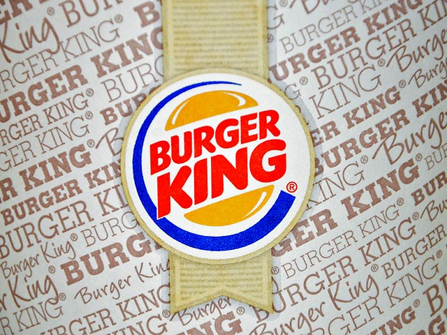 Москвичка Ангелина Еньшина отозвала из суда иск, в котором требовала от сети Burger King компенсацию за навязывание религии путем рекламы постного меню