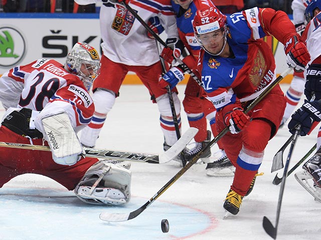 Сборная России по хоккею уступила команде Чехии в матче первого тура группового турнира чемпионата мира по хоккею, который стартовал в пятницу в Москве и Санкт-Петербурге
