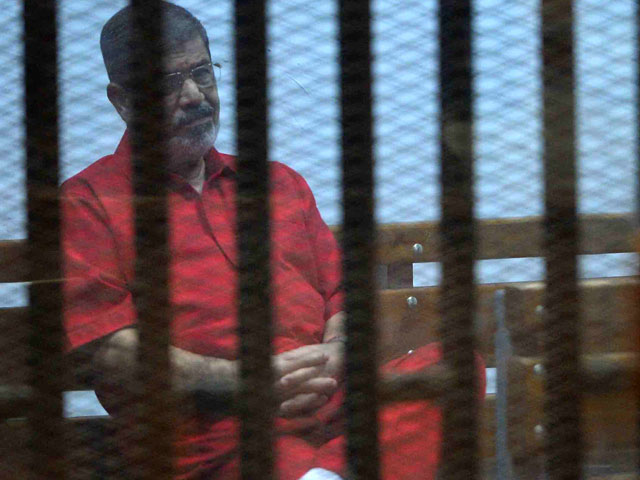Суд приговорил к смертной казни за шпионаж сообщников экс-президента Мурси.Экс-президенту Египта Мухаммеду Мурси, который также проходит по этому делу, приговор вынесут 18 июня