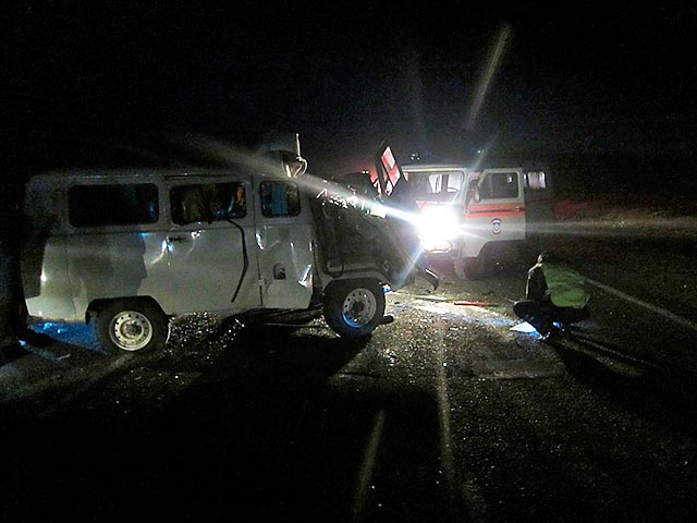 В Забайкальском крае внедорожник Toyota столкнулся с микроавтобусом: пятеро погибших