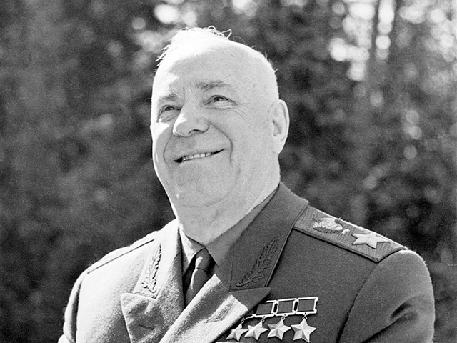 Историки получили доступ к рассекреченному личному делу известного советского полководца, маршала СССР Георгия Жукова